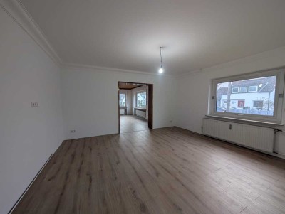 Frisch renovierte Erdgeschosswohnung mit Garten, Terrasse und Stellplatz – Nürnberg-Eibach