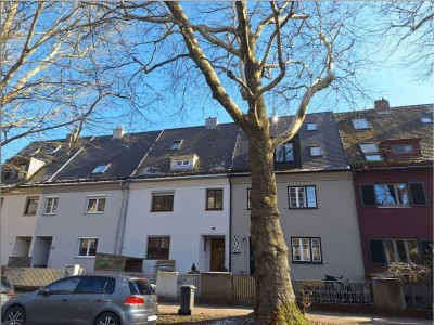 Charmantes Reihenmittelhaus in begehrter Lage von Augsburg-Pfersee