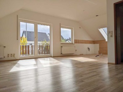 Lichtdurchflutete 2,5-Zimmer-Wohnung mit Balkon und Parkplatz in Saulheim