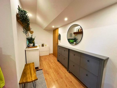 Ihr neues Zuhause am Rande des Altmühltals – Großzügige Dachgeschosswohnung mit Charme und Komfort