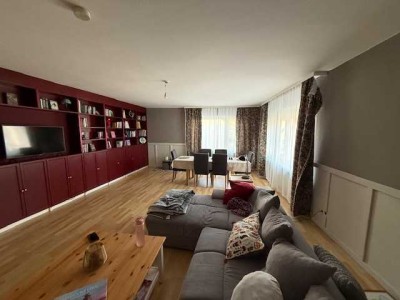 Exklusive 3-Zimmer-Wohnung mit EBK in Kronberg