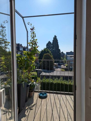 *reserviert* - Helle 3-Zimmer-Dachgeschosswohnung mit großem Balkon in Eilendorf