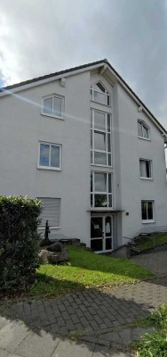 Attraktive 4-Zi. Wo. in Bonn: Sicher und bequem, flexibel und frisch renoviert