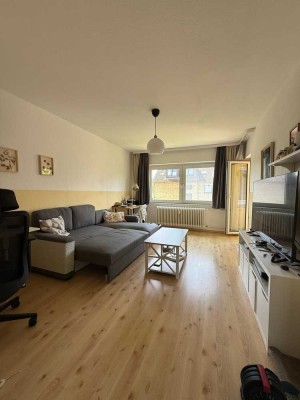 Helle 2-Zimmer-Whg. mit Süd-Balkon & teilmöbl. Küche, HH-Eißendorf