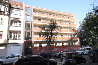 Bezugsfreie 1-Zimmer-Dachgeschoss-Wohnung in zentraler Lage von Berlin-Spandau