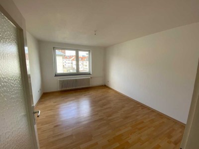 Wohnung mit zwei Zimmern und Einbauküche in Kassel