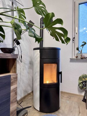 Gemütliche 3-Zimmer-Dachgeschosswhg. mitten in Friedrichsdorf | Holzpellet-Ofen