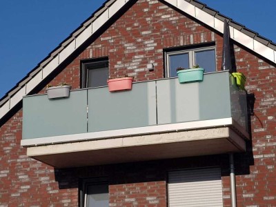 Helle 3-Zimmer Dachgeschosswohnung mit Balkon und Aufzug in Goch