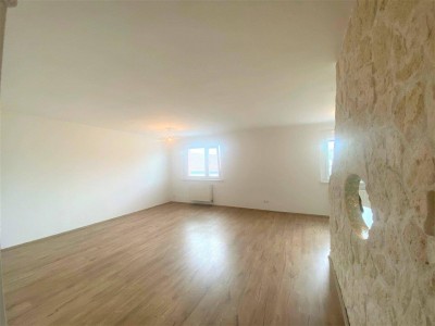 3-Zimmer-Wohnung mit Loggia - 4 km von Wiener Stadtgrenze entfernt Nähe Oberlaa / Schwechat