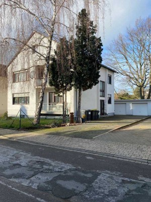 Dreifamilienhaus in guter Lage von Altenhagen