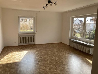 Funktionelle helle 4 Zimmer Wohnung