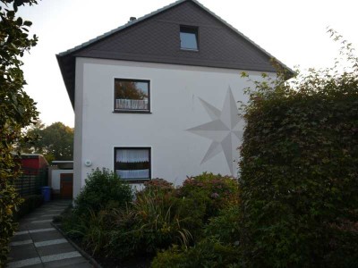 Helle 2-Zimmer-Wohnung mit Balkon in gepflegtem Mehrfamilienhaus