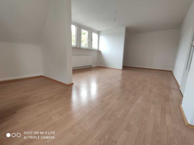 Supersonnige Wohnung mit Wohnküche im Düsseldorfer Süden