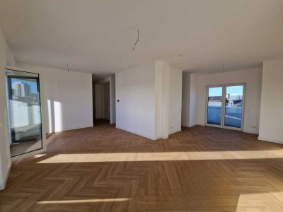 Luxuriöses Wohnen mit Skyline Blick im 3-Zimmer-Penthouse