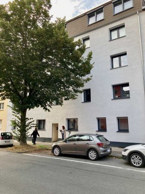 2 - ZIMMER-WOHNKÜCHE-BAD MIT FENSTER-RENOVIERT
