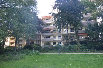Geräumige 3 -Zimmerwohnung mit wunderschönem Parkblick