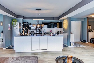 Luxus, Komfort und Ruhe vereint diese 3 Zimmer Wohnung im Ortsteil Garmisch