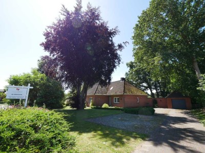 Einfamilienhaus mit großem Grundstück in ländlicher Lage