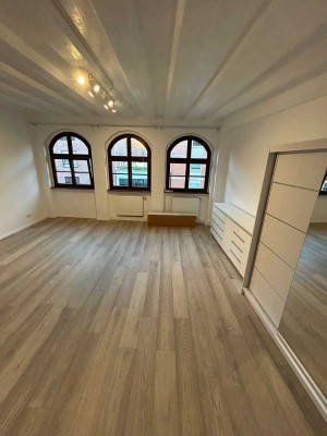 Erstbezug mit Einbauküche: Stilvolle 2,5-Raum-Wohnung mit gehobener Innenausstattung in Schnaittach