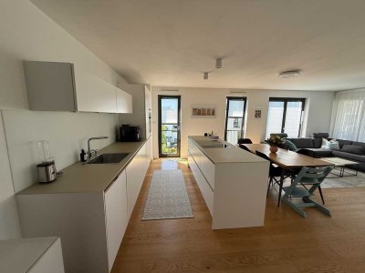 Exklusive, neuwertige 4-Zimmer-Wohnung mit Balkon und Einbauküche in Ostfildern