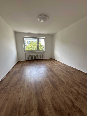 Sanierte 2 Zimmer Wohnung mit Balkon