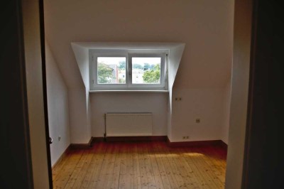 Schöne 3-Zimmer-DG-Wohnung in Mainz-Kostheim mit Blick in's Grüne