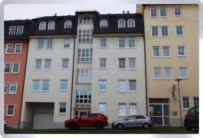 Modernes Wohnen im Zentrum mit Balkon und Aufzug - Tiefgarenstellplätze im Haus