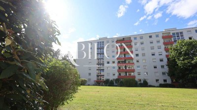 Große 4-Zimmer Wohnung mit Balkon in Freiburg-Weingarten