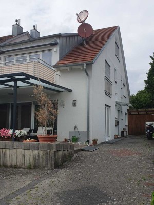 Ansprechende und gepflegte 4-Zimmer-Maisonette-Wohnung mit Balkon und EBK in Rottenburg am Neckar