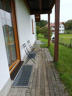 Für Single: Moderne Terrassenwohnung, ruhige Lage, 1,5 Zimmer auf Wunsch möbliert