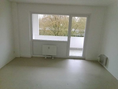 Für Studenten oder Auszubildende!!! WG Zimmer mit Balkon!!!