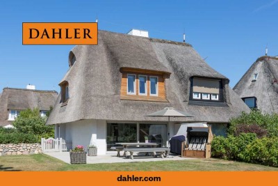 Hochwertig gestaltete Doppelhaushälfte unter Reet