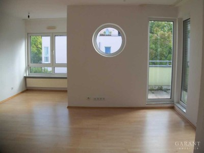*** Superschöne 2-Zimmer-Penthouse-Wohnung ***