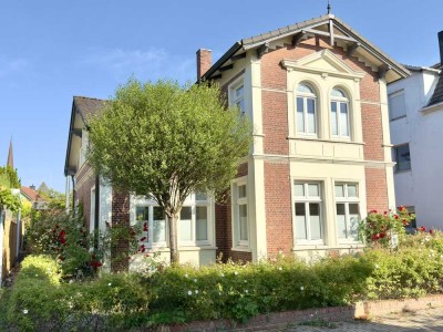 Rarität in Wedel - Charmanter Altbau mit Wintergarten in unmittelbarer Nähe zum Mühlenteich