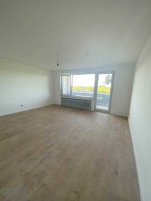 Erstbezug nach Sanierung/ Seltene 1-Zimmer-Wohnung mit Balkon