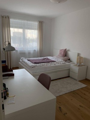 61 m² Mietwohnung mit möblierter Küche, Balkon und Lift