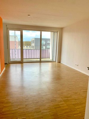 Wohnen im Stadtoval - helle 3 - Zimmer Wohnung, 2 Loggien und TG Stellplatz