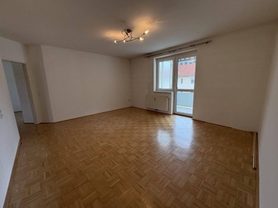 Preisreduktion! Herrliche 4-Zimmer-Wohnung mit Loggia &amp; Tiefgaragenplatz