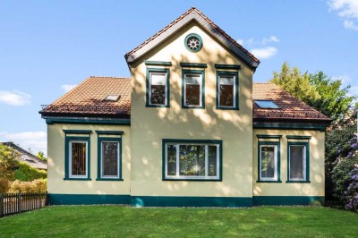 Provisionsfrei! Modernisierte Maisonette-Wohnung in Oberneuland!