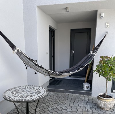 Moderne Maisonette-Wohnung, 2,5 ZKB, Terrasse, Altstadtgebiet