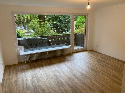 Renovierte Wohnung mit Balkon und Einbauküche