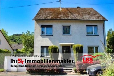Investoren u. Kapitalanleger: 2-Fam. Haus mit sehr großem Erweiterungspotential