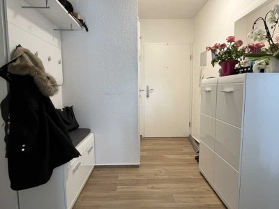 Vermietete 3-Zimmer-Wohnung in ruhiger Lage | PKW-Stellplatz + Süd-Loggia | Nahe U-Bahn