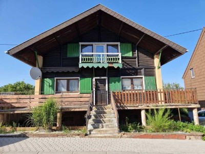 1-2 Familienhaus  mit großem Garten und Garage in ruhige Lage von Merchweiler OT