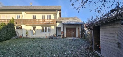 ``RESERVIERT`` Modernisierte Doppelhaushälfte mit Garage und 380 m² Grundstück in Langenpreising