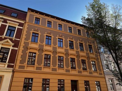 Wohnen im Denkmal ** 2 Zimmer Wohnung in Zeitz - Fussbodenheizung, Aufzug & Balkon