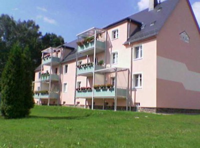++ Top sanierte Wohnung mit Balkon ++ nahe Freizeitbad LIMBOMAR und Stadtzentrum++