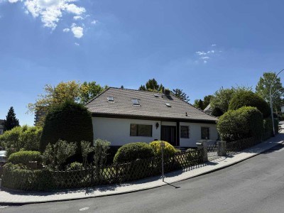 Freistehendes, neu renoviertes Haus in bester Bad Sodener Lage am Burgberg