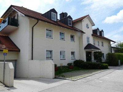 Große 3-Zimmer-DG-Wng, neue Küche, renoviert in Wolfratshausen
