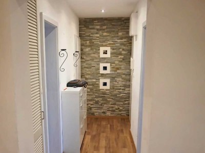 Zentral, saniert, ca. 5 % Rendite – 3-Zi.-ETW mit Balkon, EBK & Stauraum in Regensburg